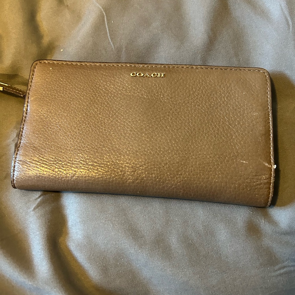 Tan wallet
